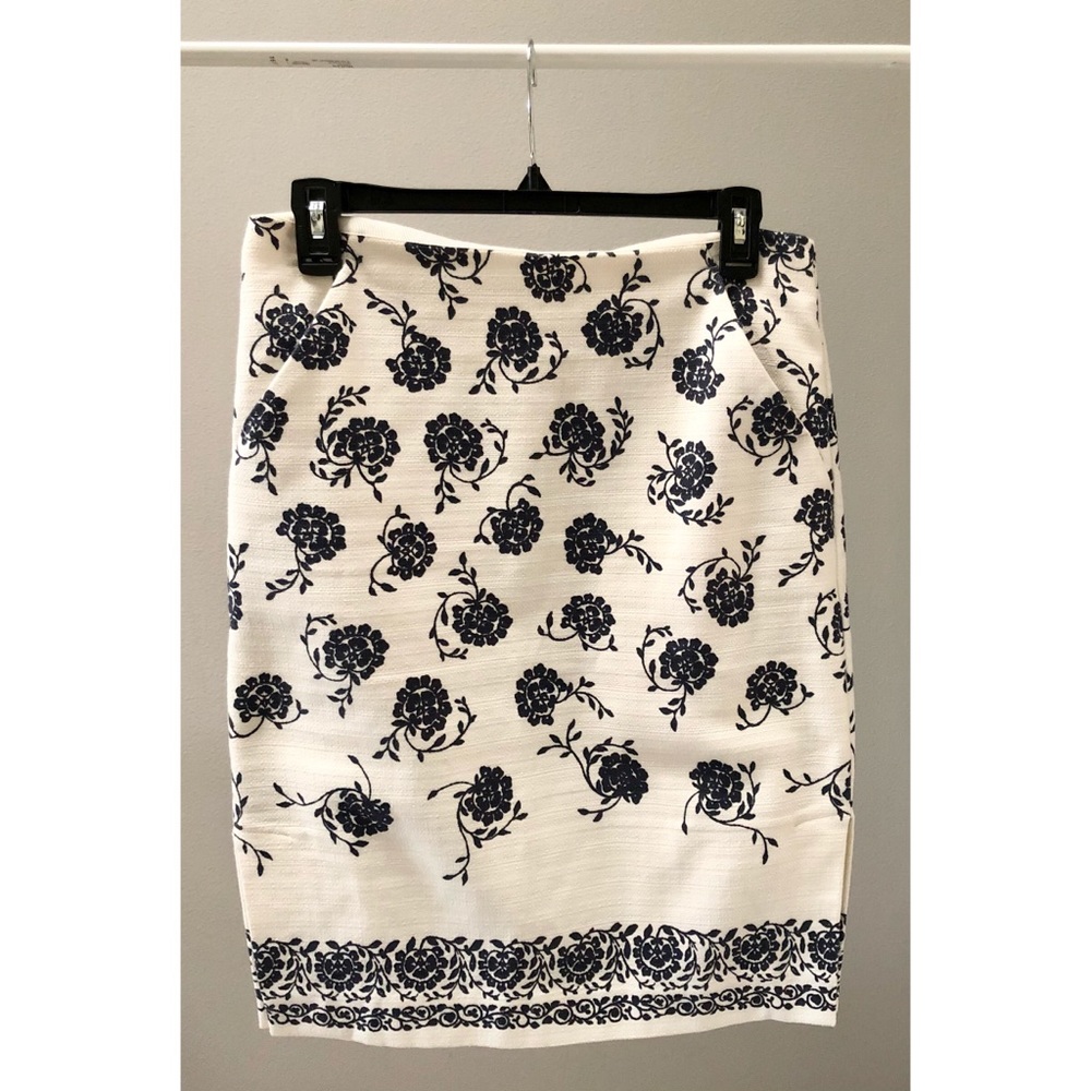 White and navy knee high skirt
